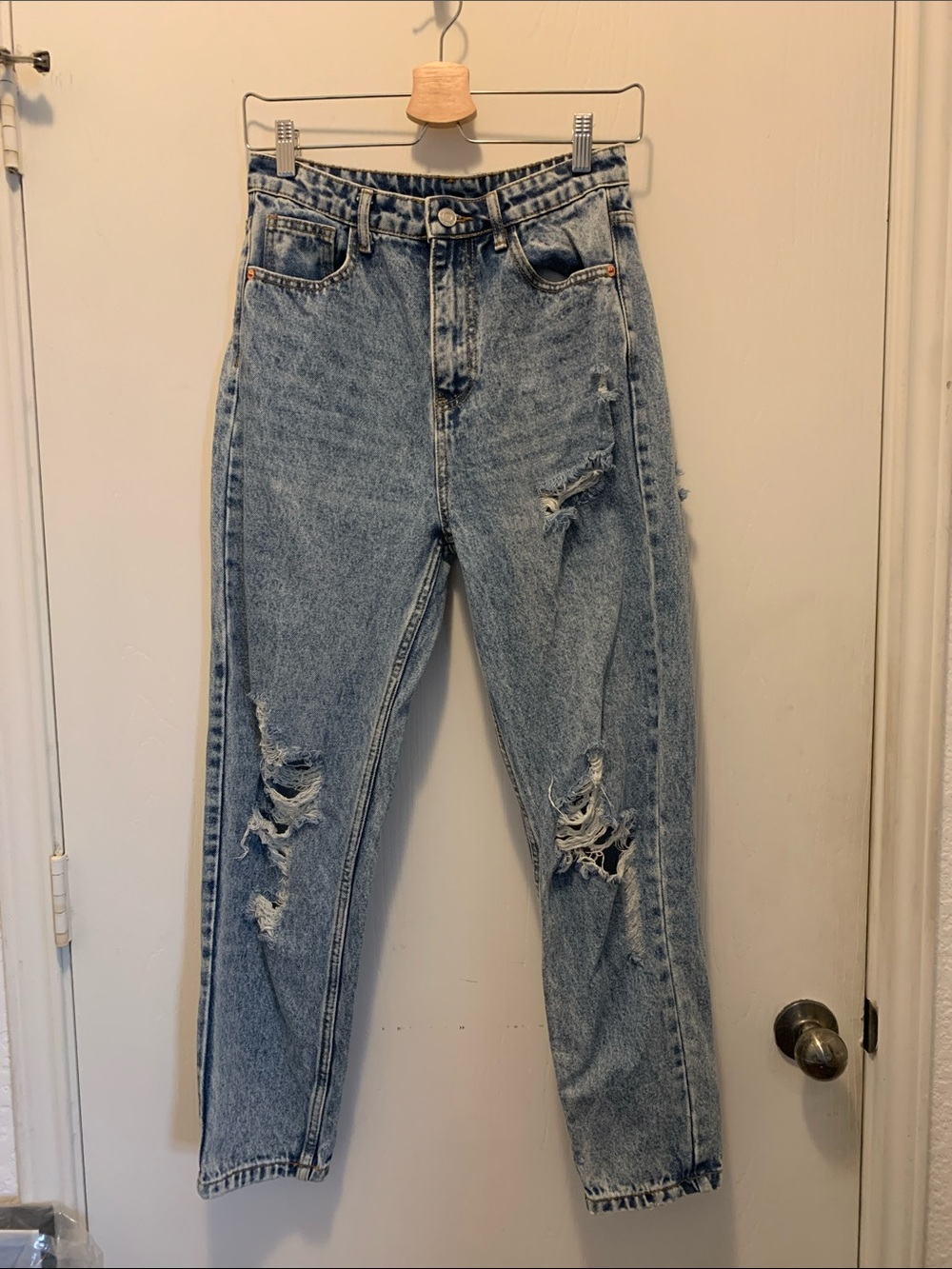 SHEIN Light Blue Distressed High-Rise Jeans